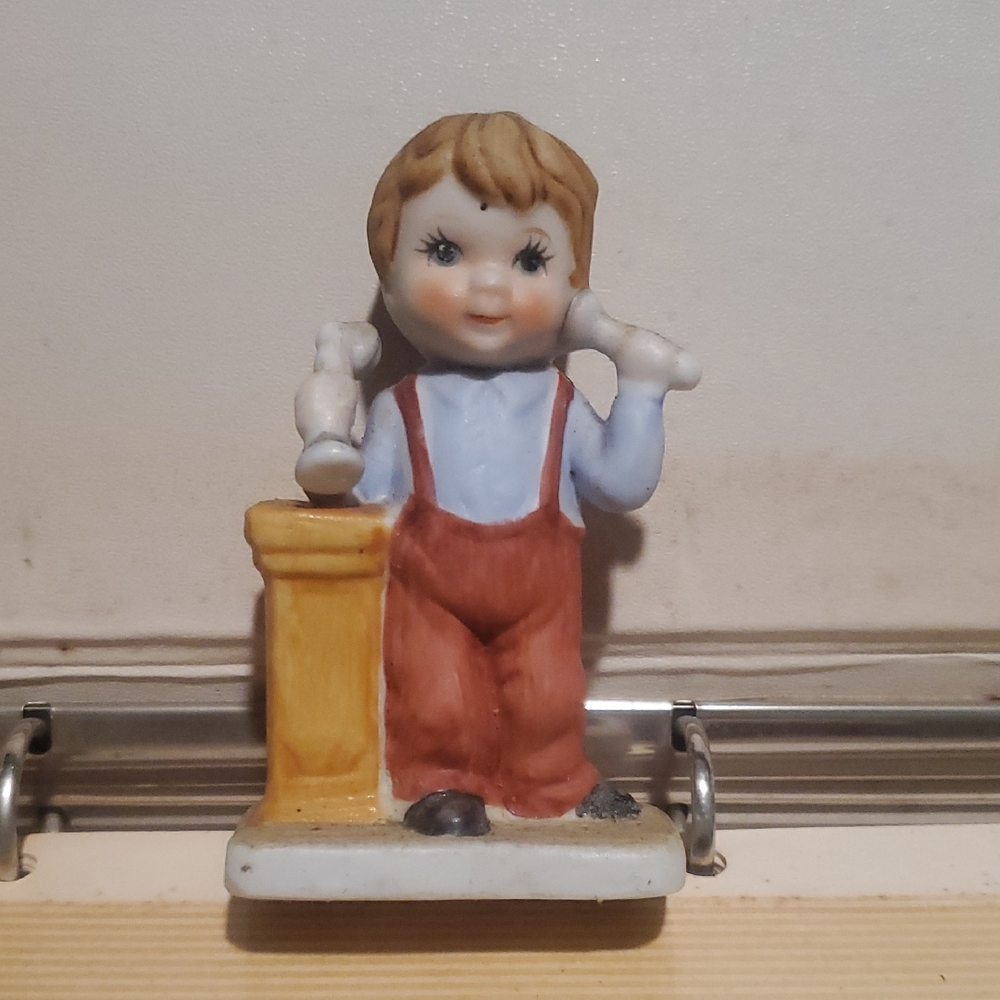 Porcelain Figurine Base with Gold 'Made in Taiwan' Label